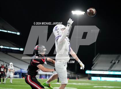 Thumbnail 1 in Sumner vs Camas (WIAA 4A Final) photogallery.