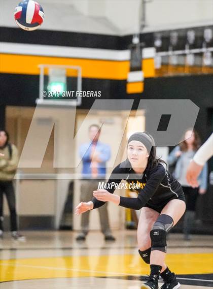 Thumbnail 1 in Alameda vs. Willows (CIF Division 4 Round 1) photogallery.