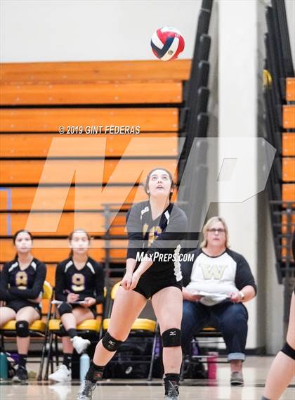 Thumbnail 2 in Alameda vs. Willows (CIF Division 4 Round 1) photogallery.