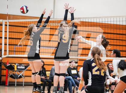 Thumbnail 1 in Alameda vs. Willows (CIF Division 4 Round 1) photogallery.