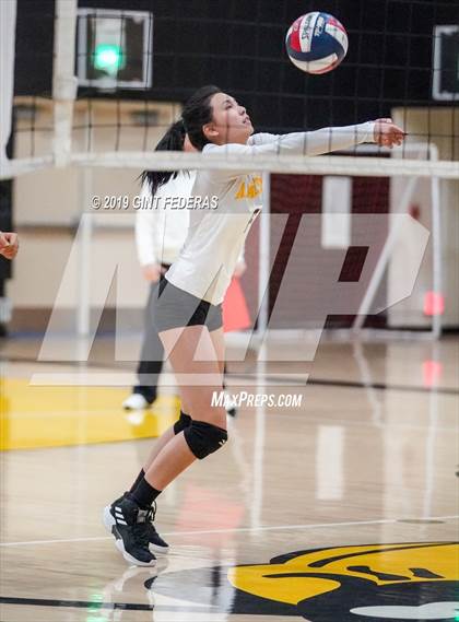 Thumbnail 1 in Alameda vs. Willows (CIF Division 4 Round 1) photogallery.