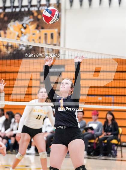 Thumbnail 3 in Alameda vs. Willows (CIF Division 4 Round 1) photogallery.