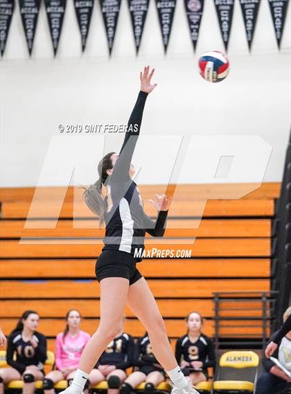 Thumbnail 1 in Alameda vs. Willows (CIF Division 4 Round 1) photogallery.