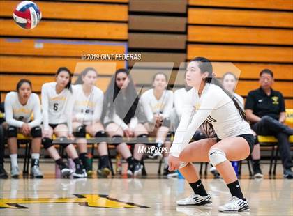 Thumbnail 3 in Alameda vs. Willows (CIF Division 4 Round 1) photogallery.