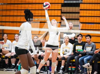Thumbnail 2 in Alameda vs. Willows (CIF Division 4 Round 1) photogallery.