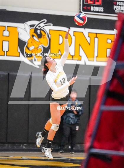 Thumbnail 1 in Alameda vs. Willows (CIF Division 4 Round 1) photogallery.