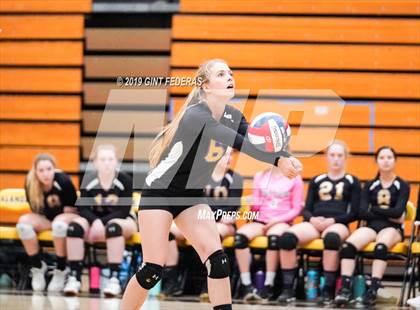 Thumbnail 2 in Alameda vs. Willows (CIF Division 4 Round 1) photogallery.