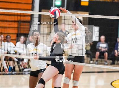 Thumbnail 1 in Alameda vs. Willows (CIF Division 4 Round 1) photogallery.