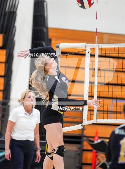 Thumbnail 1 in Alameda vs. Willows (CIF Division 4 Round 1) photogallery.