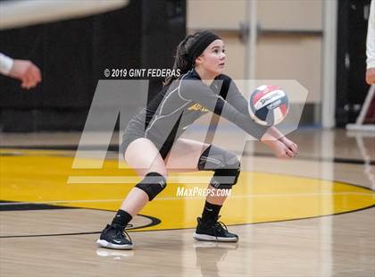 Thumbnail 3 in Alameda vs. Willows (CIF Division 4 Round 1) photogallery.