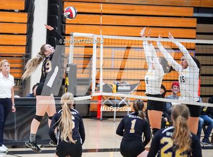 Thumbnail 2 in Alameda vs. Willows (CIF Division 4 Round 1) photogallery.