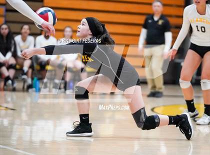 Thumbnail 3 in Alameda vs. Willows (CIF Division 4 Round 1) photogallery.