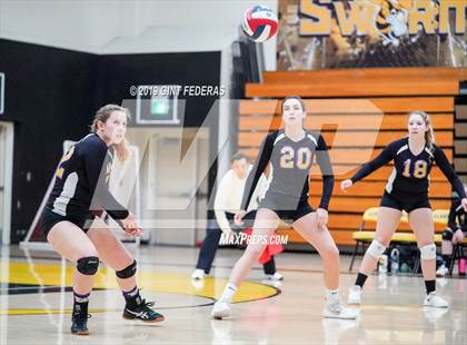 Thumbnail 2 in Alameda vs. Willows (CIF Division 4 Round 1) photogallery.
