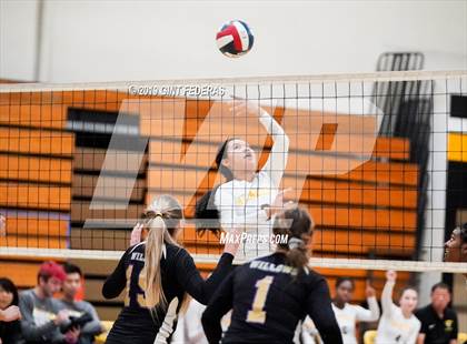 Thumbnail 3 in Alameda vs. Willows (CIF Division 4 Round 1) photogallery.