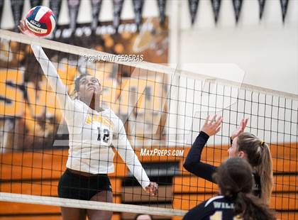 Thumbnail 3 in Alameda vs. Willows (CIF Division 4 Round 1) photogallery.