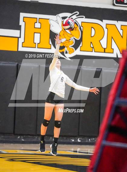 Thumbnail 2 in Alameda vs. Willows (CIF Division 4 Round 1) photogallery.