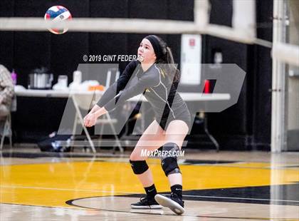 Thumbnail 1 in Alameda vs. Willows (CIF Division 4 Round 1) photogallery.