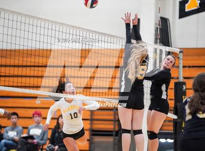 Thumbnail 2 in Alameda vs. Willows (CIF Division 4 Round 1) photogallery.