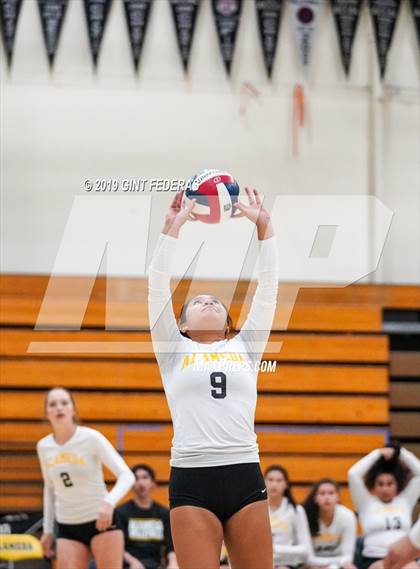 Thumbnail 2 in Alameda vs. Willows (CIF Division 4 Round 1) photogallery.