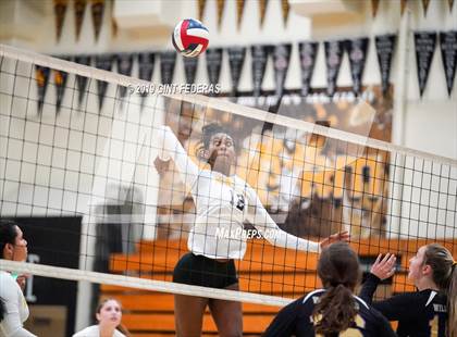 Thumbnail 1 in Alameda vs. Willows (CIF Division 4 Round 1) photogallery.