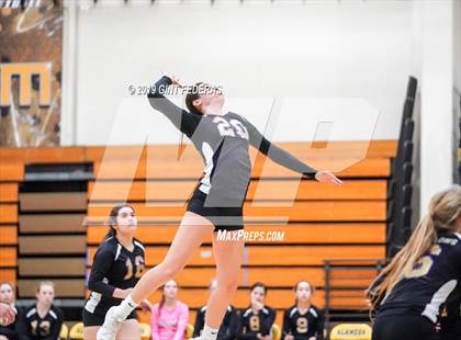 Thumbnail 1 in Alameda vs. Willows (CIF Division 4 Round 1) photogallery.