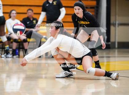 Thumbnail 2 in Alameda vs. Willows (CIF Division 4 Round 1) photogallery.