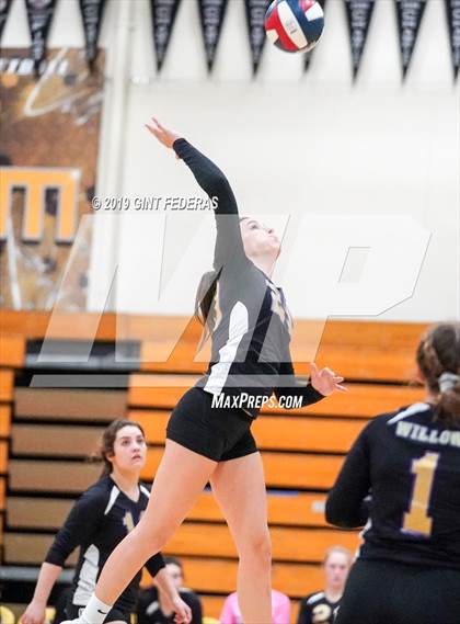 Thumbnail 1 in Alameda vs. Willows (CIF Division 4 Round 1) photogallery.