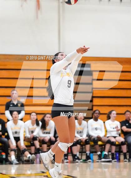 Thumbnail 1 in Alameda vs. Willows (CIF Division 4 Round 1) photogallery.