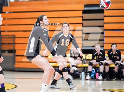 Thumbnail 1 in Alameda vs. Willows (CIF Division 4 Round 1) photogallery.