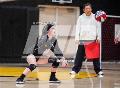 Thumbnail 3 in Alameda vs. Willows (CIF Division 4 Round 1) photogallery.