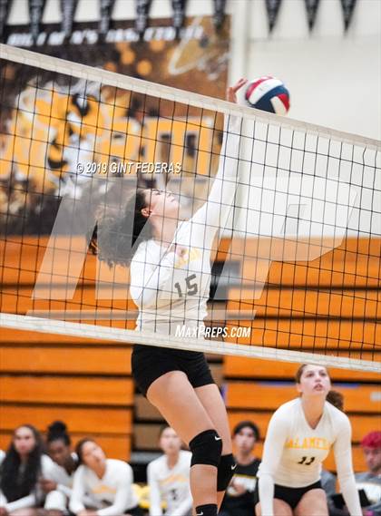 Thumbnail 1 in Alameda vs. Willows (CIF Division 4 Round 1) photogallery.