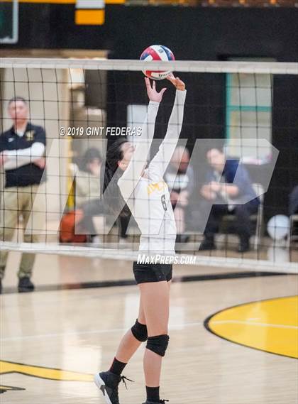 Thumbnail 1 in Alameda vs. Willows (CIF Division 4 Round 1) photogallery.