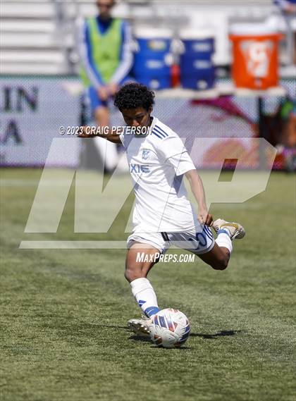 Thumbnail 2 in Green Canyon vs. Dixie (UHSAA 4A Semifinal) photogallery.