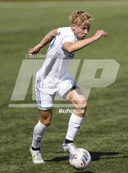 Thumbnail 3 in Green Canyon vs. Dixie (UHSAA 4A Semifinal) photogallery.