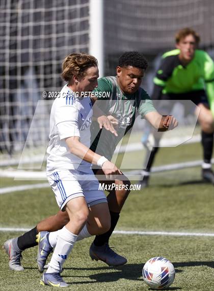 Thumbnail 2 in Green Canyon vs. Dixie (UHSAA 4A Semifinal) photogallery.