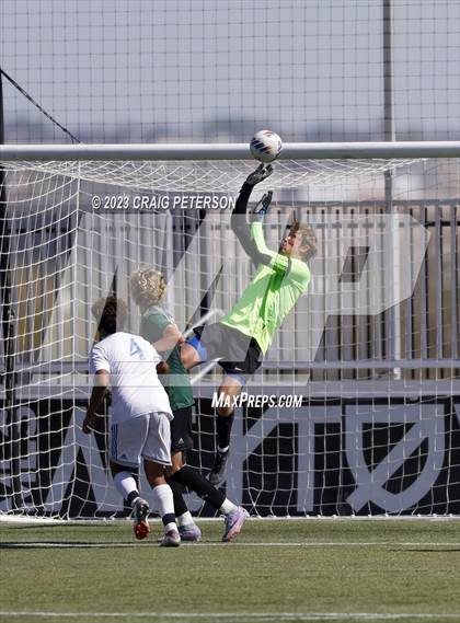 Thumbnail 1 in Green Canyon vs. Dixie (UHSAA 4A Semifinal) photogallery.