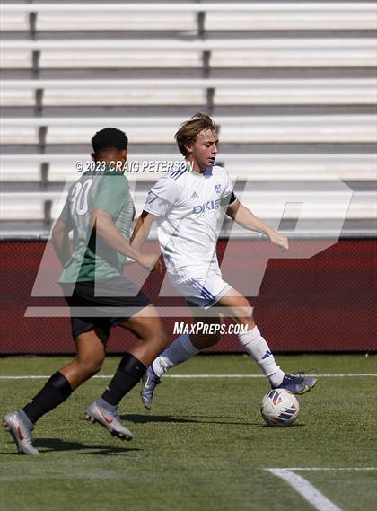 Thumbnail 3 in Green Canyon vs. Dixie (UHSAA 4A Semifinal) photogallery.