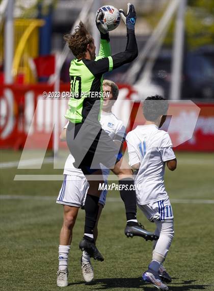Thumbnail 2 in Green Canyon vs. Dixie (UHSAA 4A Semifinal) photogallery.