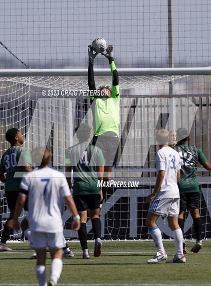Thumbnail 3 in Green Canyon vs. Dixie (UHSAA 4A Semifinal) photogallery.
