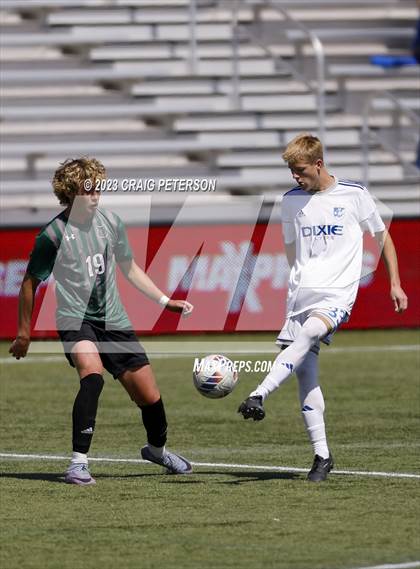 Thumbnail 1 in Green Canyon vs. Dixie (UHSAA 4A Semifinal) photogallery.
