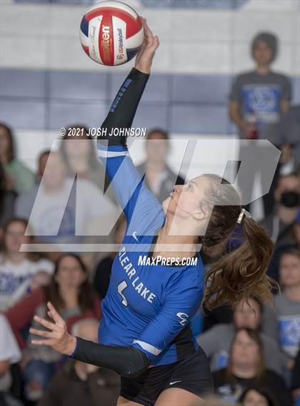 Thumbnail 1 in McDonell Central vs. Clear Lake (WIAA D4 Sectional Semifinal)  photogallery.