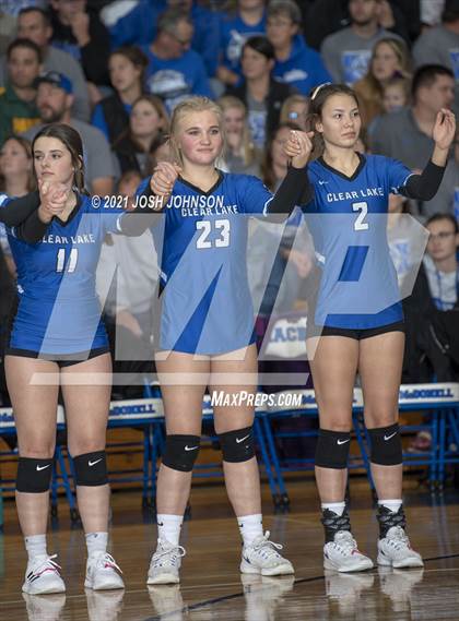 Thumbnail 3 in McDonell Central vs. Clear Lake (WIAA D4 Sectional Semifinal)  photogallery.