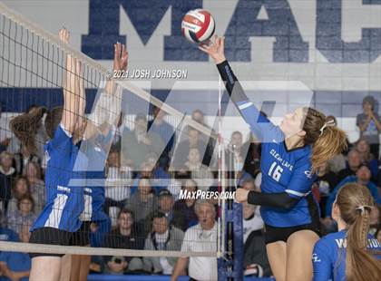 Thumbnail 3 in McDonell Central vs. Clear Lake (WIAA D4 Sectional Semifinal)  photogallery.
