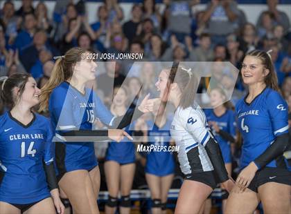 Thumbnail 2 in McDonell Central vs. Clear Lake (WIAA D4 Sectional Semifinal)  photogallery.
