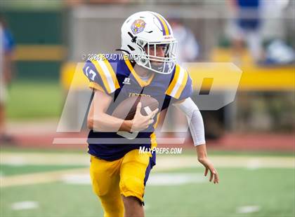 Thumbnail 1 in E.D. White vs Thibodaux (Jamboree @ Central Lafourche photogallery.