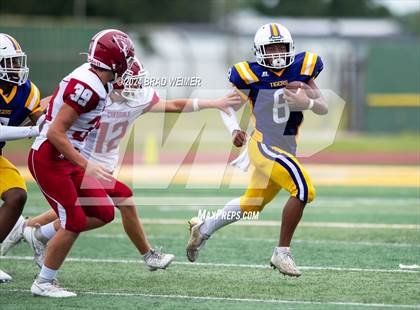 Thumbnail 2 in E.D. White vs Thibodaux (Jamboree @ Central Lafourche photogallery.