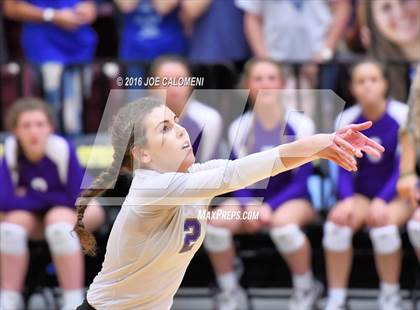 Thumbnail 3 in Boerne vs La Vernia (Class 5A BiDistrict) photogallery.