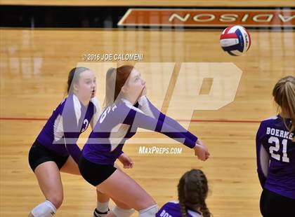 Thumbnail 3 in Boerne vs La Vernia (Class 5A BiDistrict) photogallery.