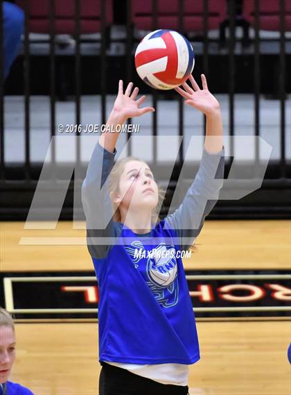 Thumbnail 3 in Boerne vs La Vernia (Class 5A BiDistrict) photogallery.