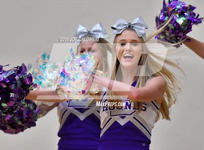 Thumbnail 1 in Boerne vs La Vernia (Class 5A BiDistrict) photogallery.